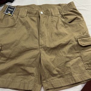 Round Tree and Yorke casuals 36 7”Inseam Tan Size 36